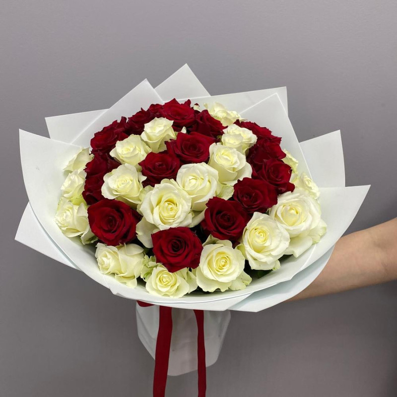Bouquet of Red and White Roses, standart