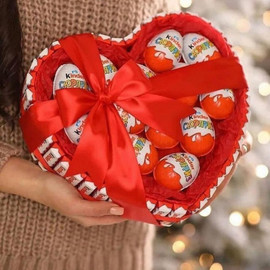 Kinder heart with a bow