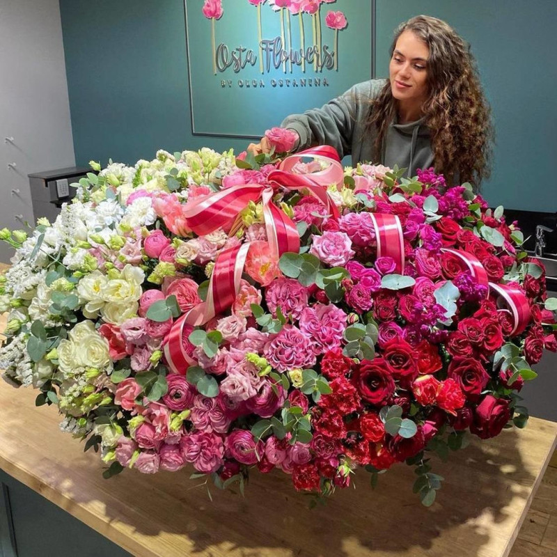 Huge basket with flowers, standart