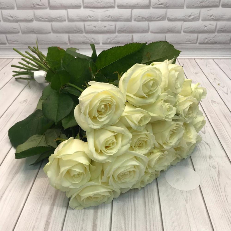 Bouquet of 19 white roses, standart