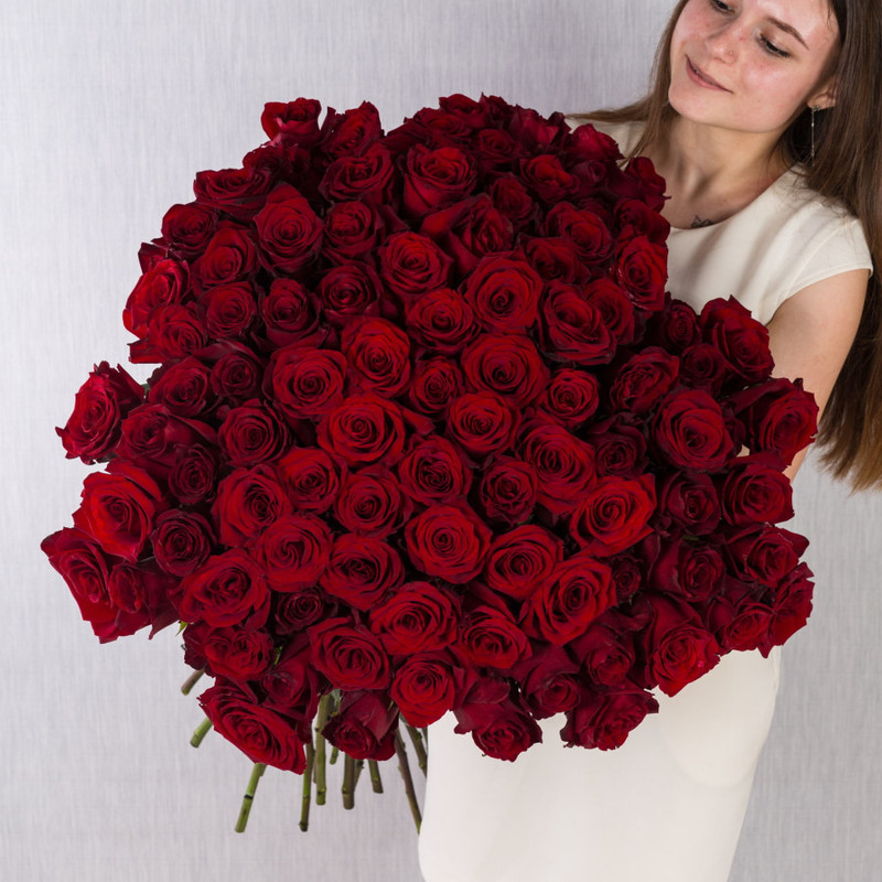 Bouquet of 101 large red Ecuadorian roses 60 cm., standart