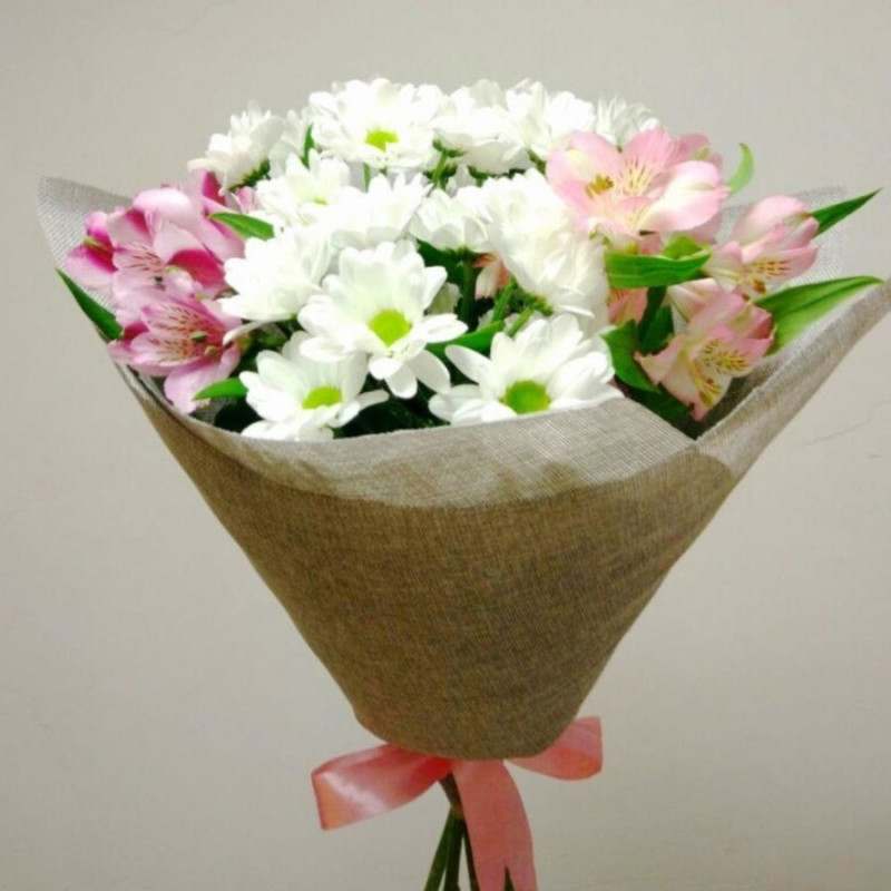 Bouquet of alstroemerias and chrysanthemums, standart