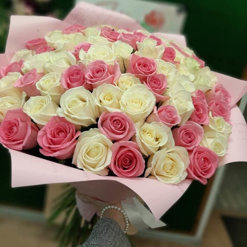 55 white and pink roses, standart
