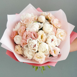 Delicate bouquet of 11 white peonies and eustoma - Perfection