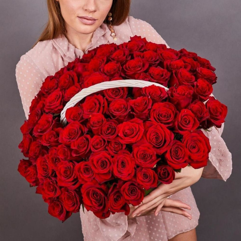 151 red roses in a basket, mini