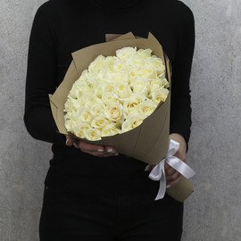35 white roses "Avalanche" 40 cm in kraft paper