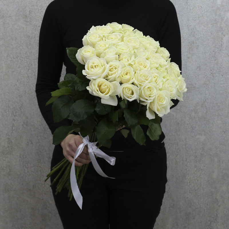 35 white roses "Avalanche" 60 cm, standart
