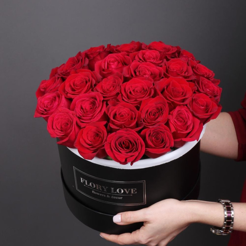 33 красные розы в шляпной коробке, стандартный