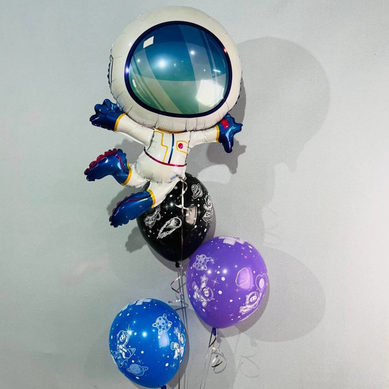 Шарики на день рождения с космонавтом, стандартный