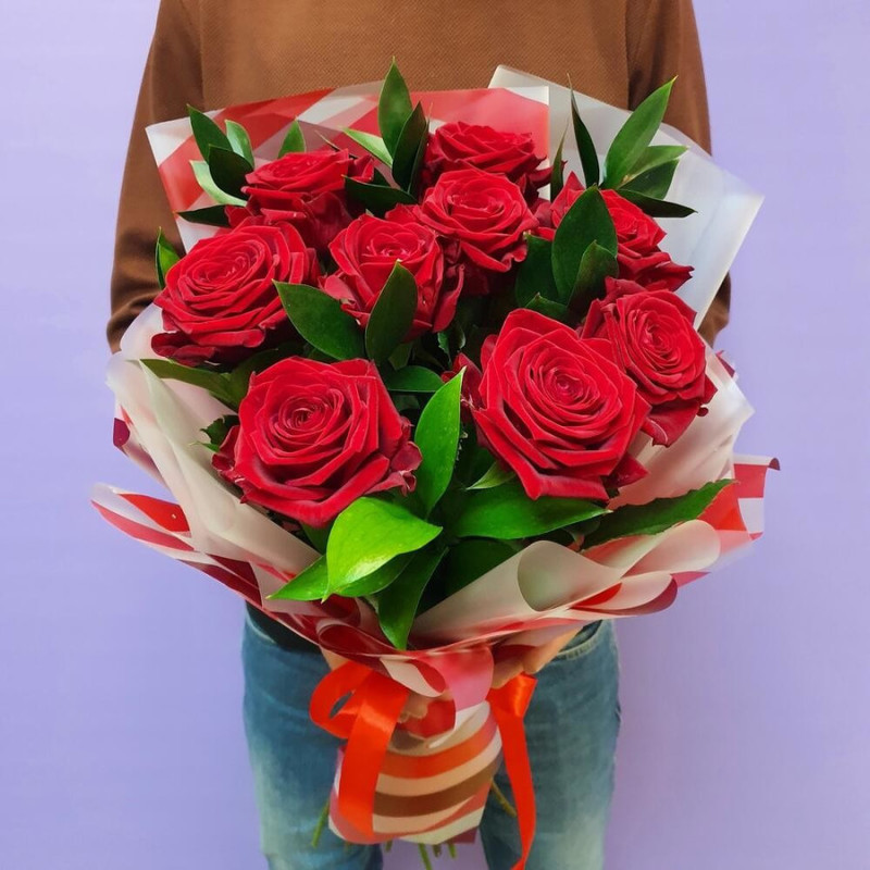 Bouquet of 9 red roses with greenery in designer decoration 50 cm, standart