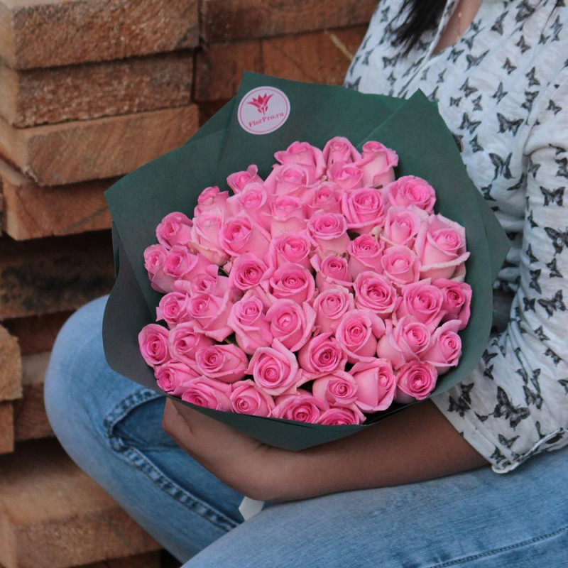 Bouquet of 51 roses "Pink roses Revival in Kraft", standart