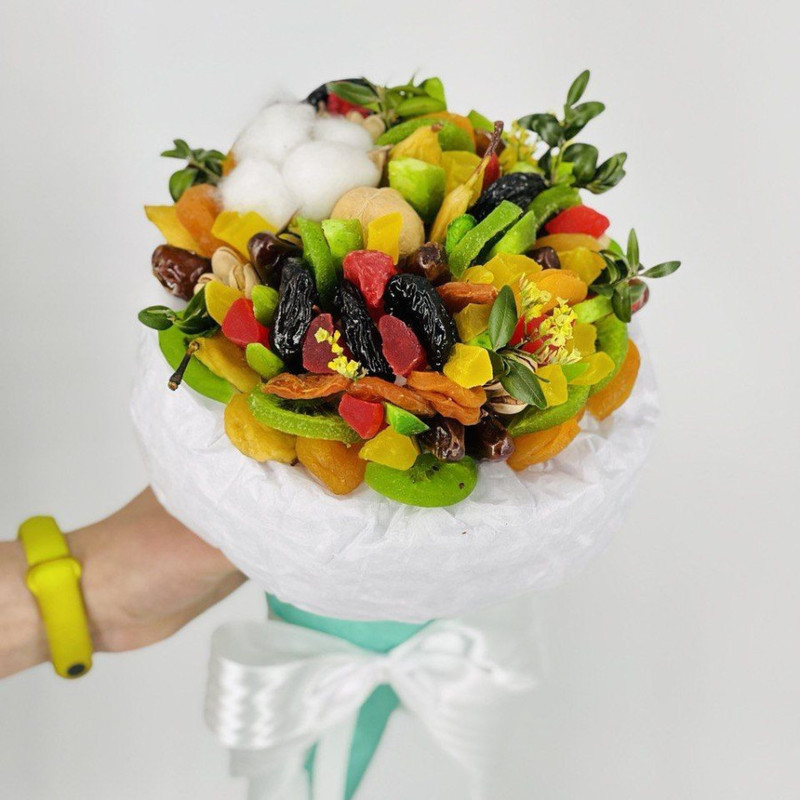 Sweet cone with dried fruits, standart