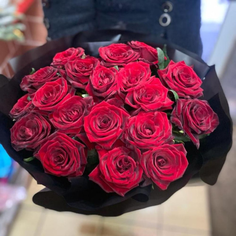 19 Шикарных свежих ароматных роз, стандартный