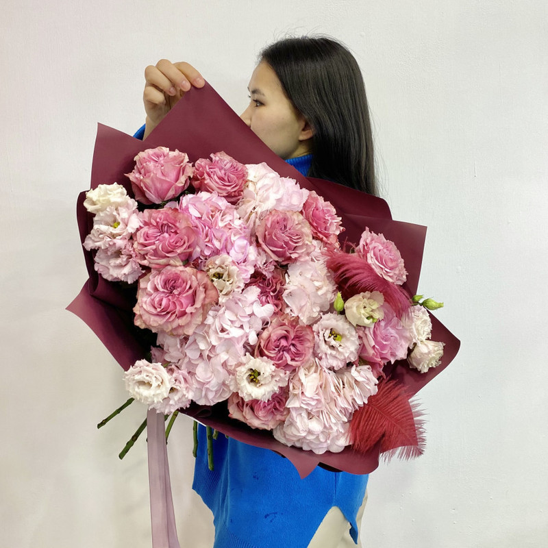 Author's large bouquet of peony roses and hydrangeas, standart