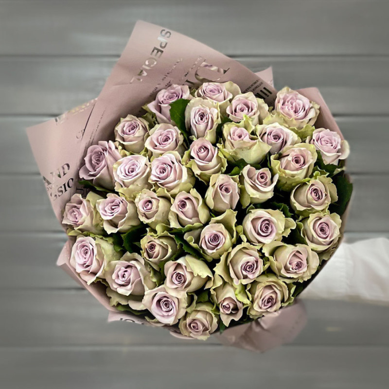 Bouquet of lilac roses 40 cm in a package, premium