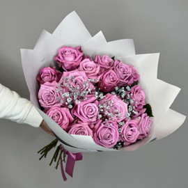 Bouquet of 17 purple roses 50 cm