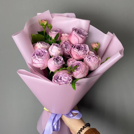 Букет 5 кустовых пионовидных роз