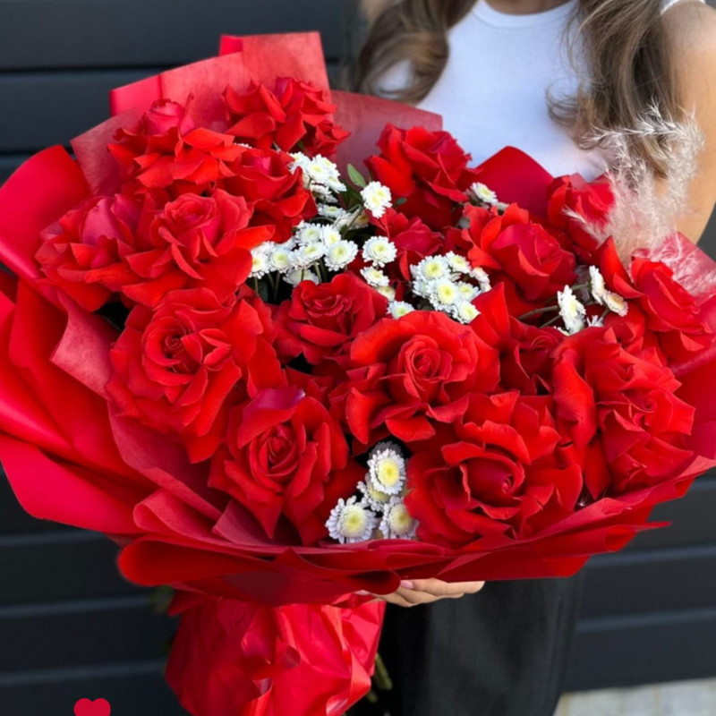 Passionate red French roses, standart