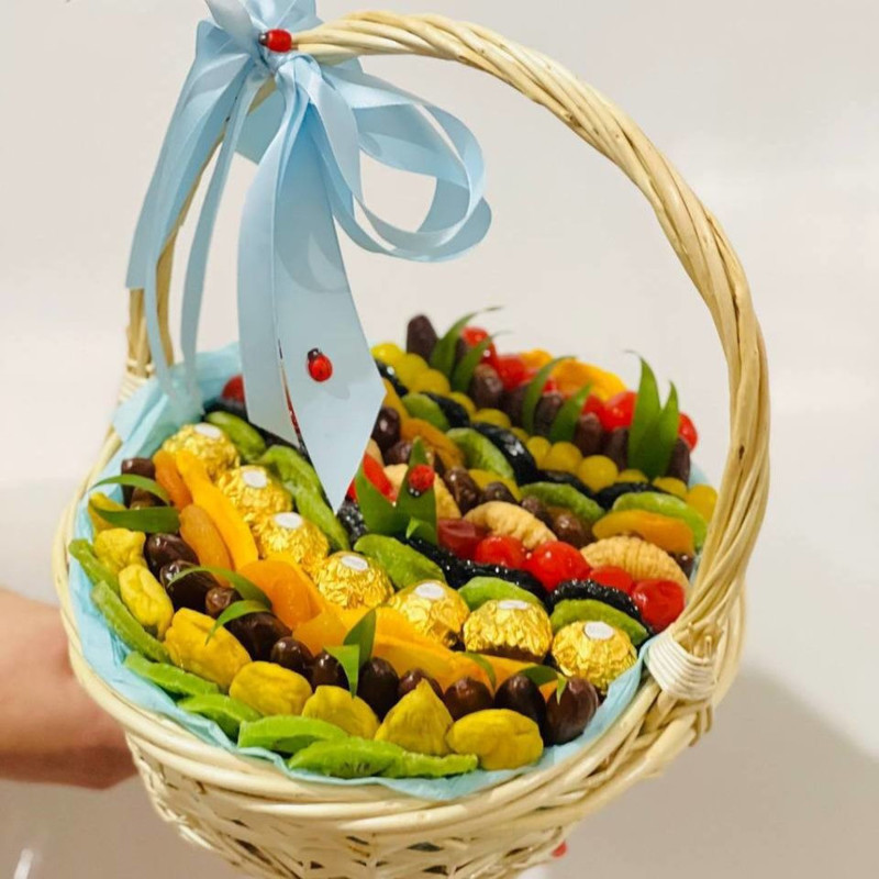 Basket with dried fruits and sweets, standart
