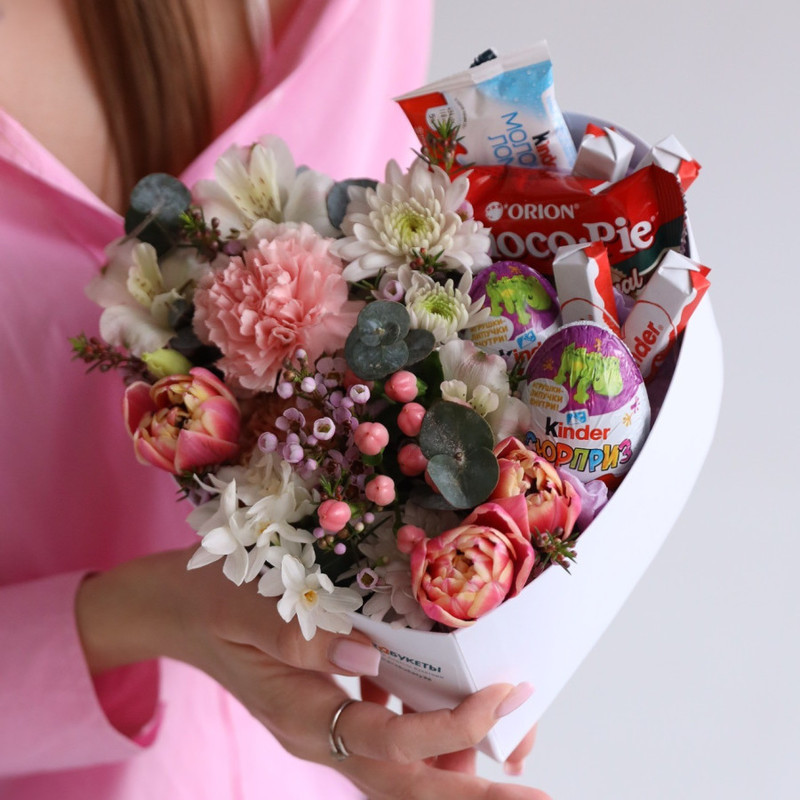 Heart "Flowers and sweets", standart