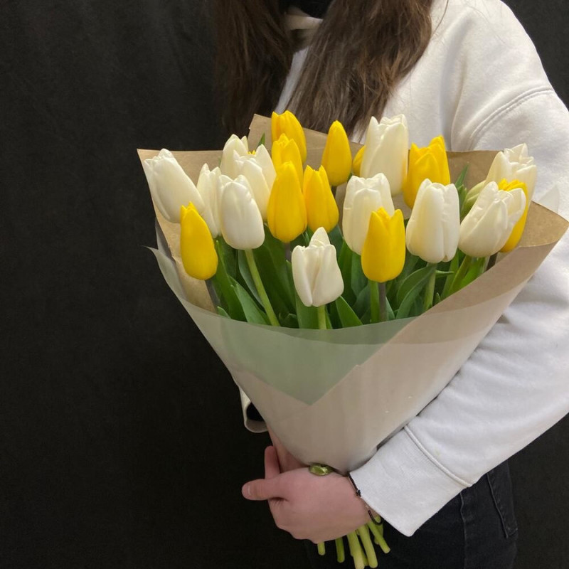 bouquet of 25 yellow and white tulips, standart