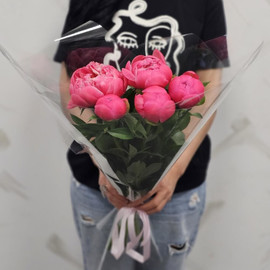 Bouquet of 5 coral peonies