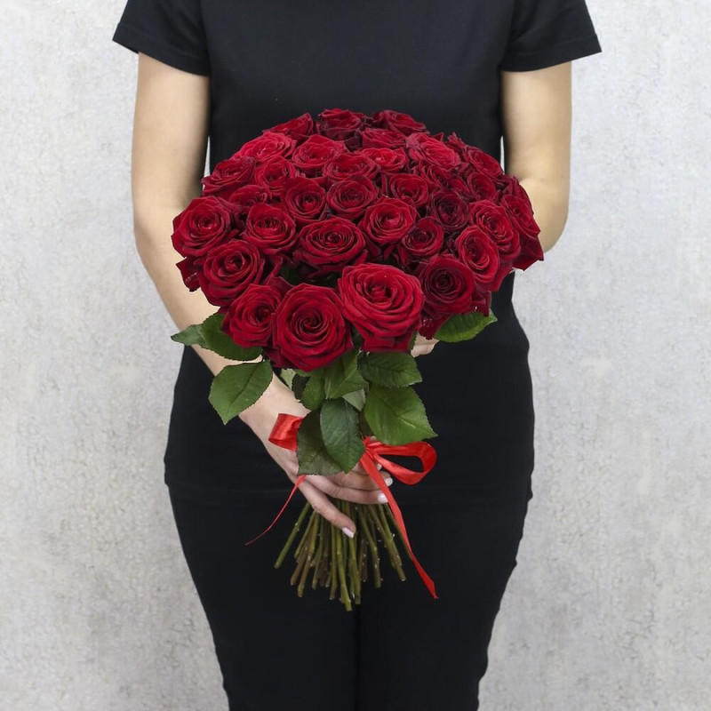 Bouquet of 35 red roses 50 cm, standart