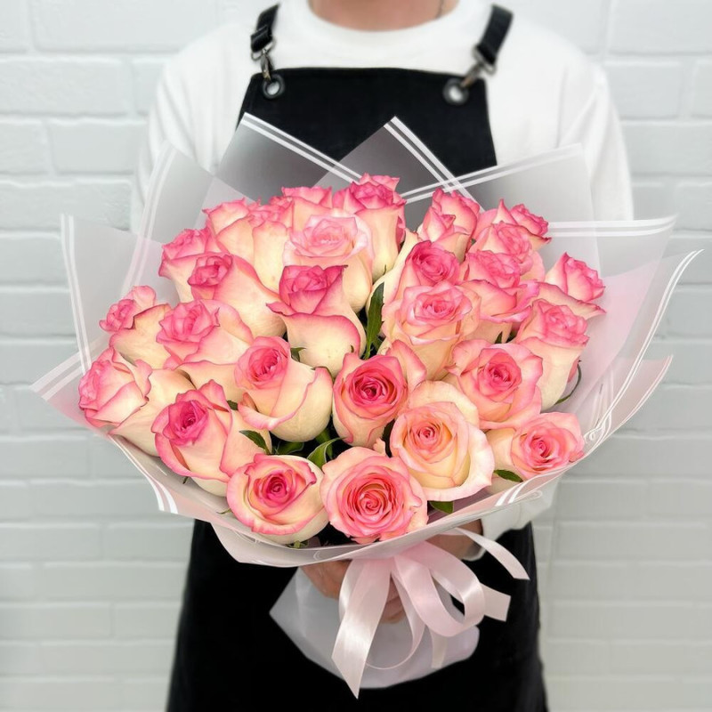 Bouquet of 29 pink roses in designer decoration 50 cm, standart