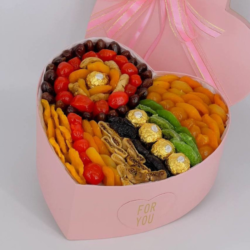 A set of dried fruits in a box, standart