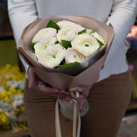 Bouquet of flowers "Delicate ranunculus"