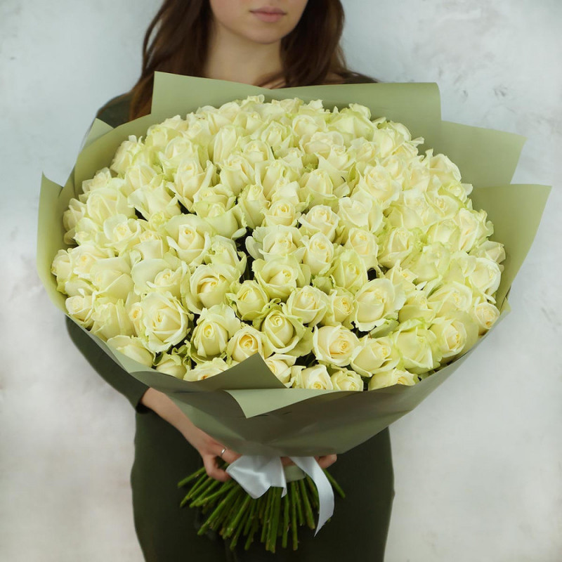 101 белая роза в упаковке (60 см), стандартный