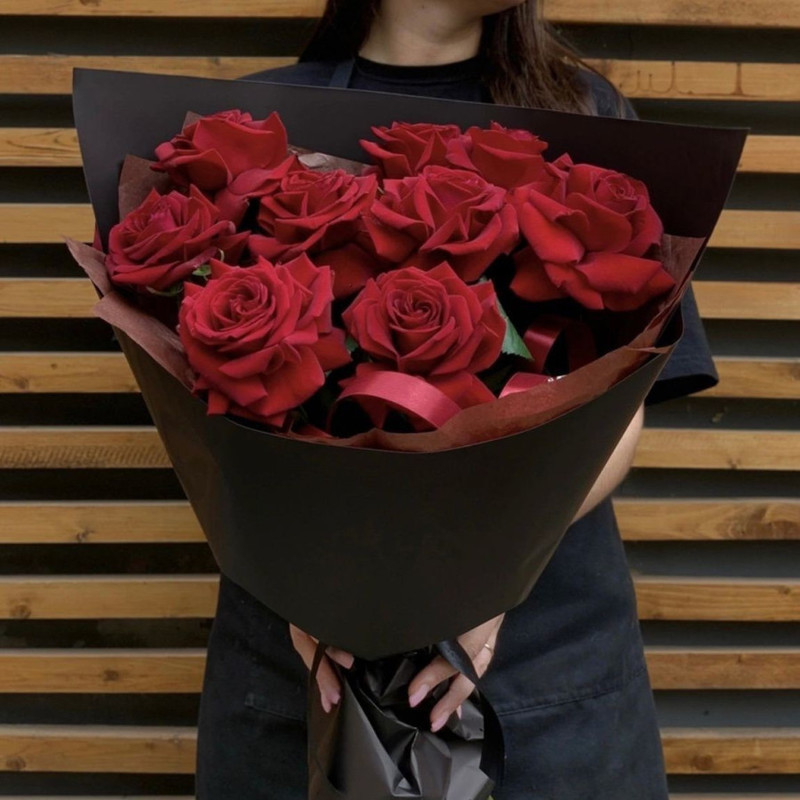 букет с красными французскими розами, стандартный