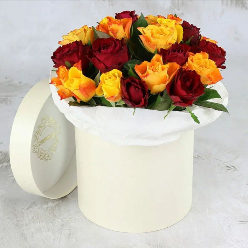 25 yellow and red roses 40 cm in a hat box, standart