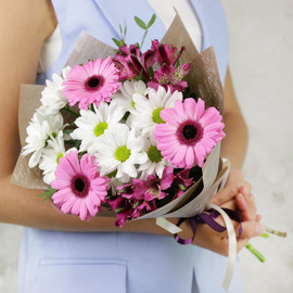 Bouquet of gerberas, chrysanthemums and alstroemerias