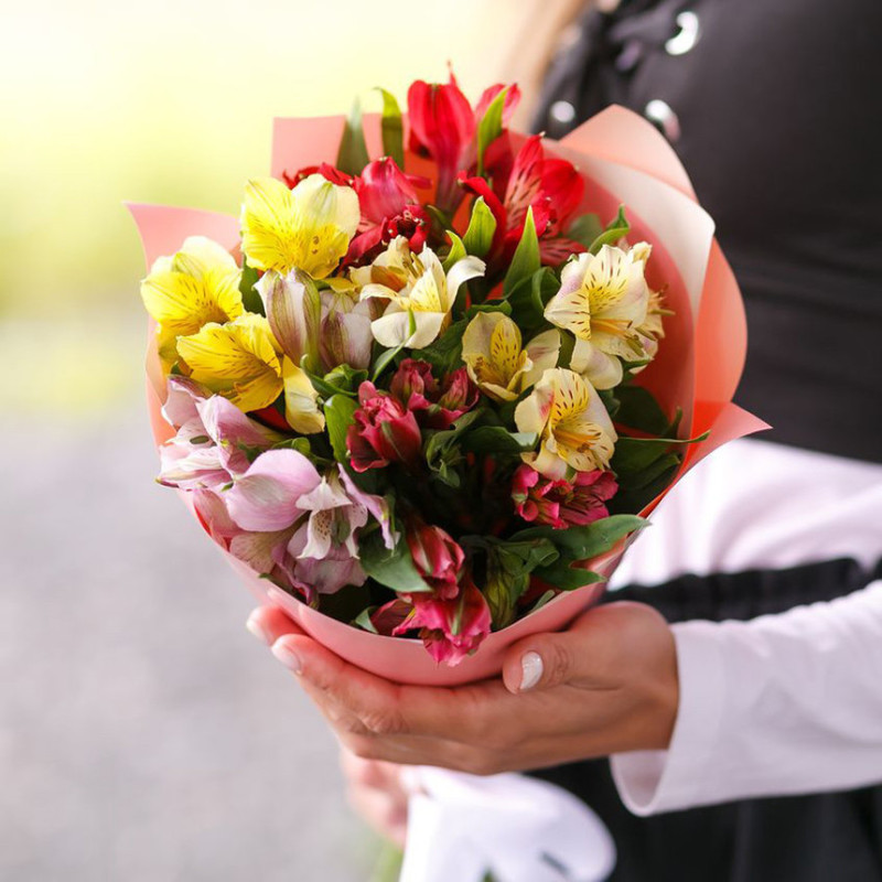 compliment bouquet of alstroemerias, standart