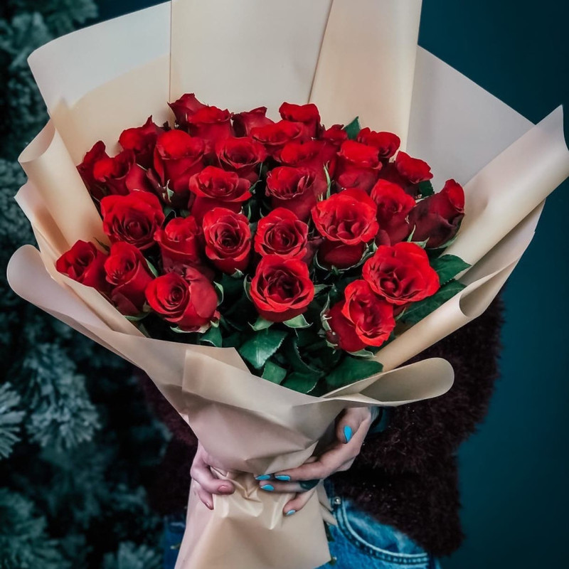 Bouquet of 33 red roses, standart
