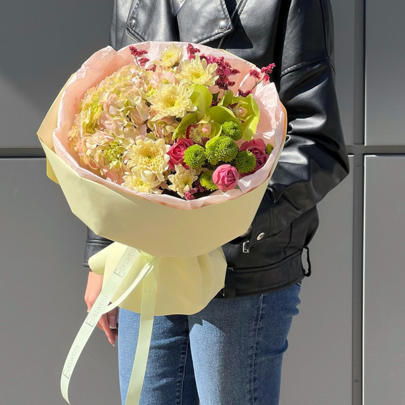 Author's bouquet of flowers: “Lemon sherbet”, standart