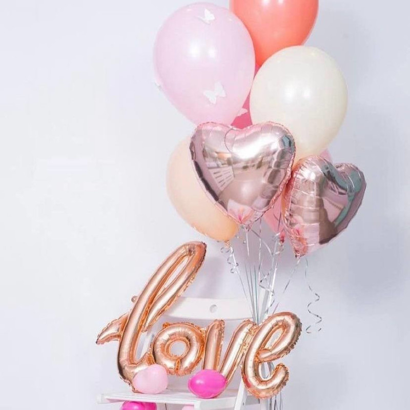 A set of balloons with the inscription LOVE, standart