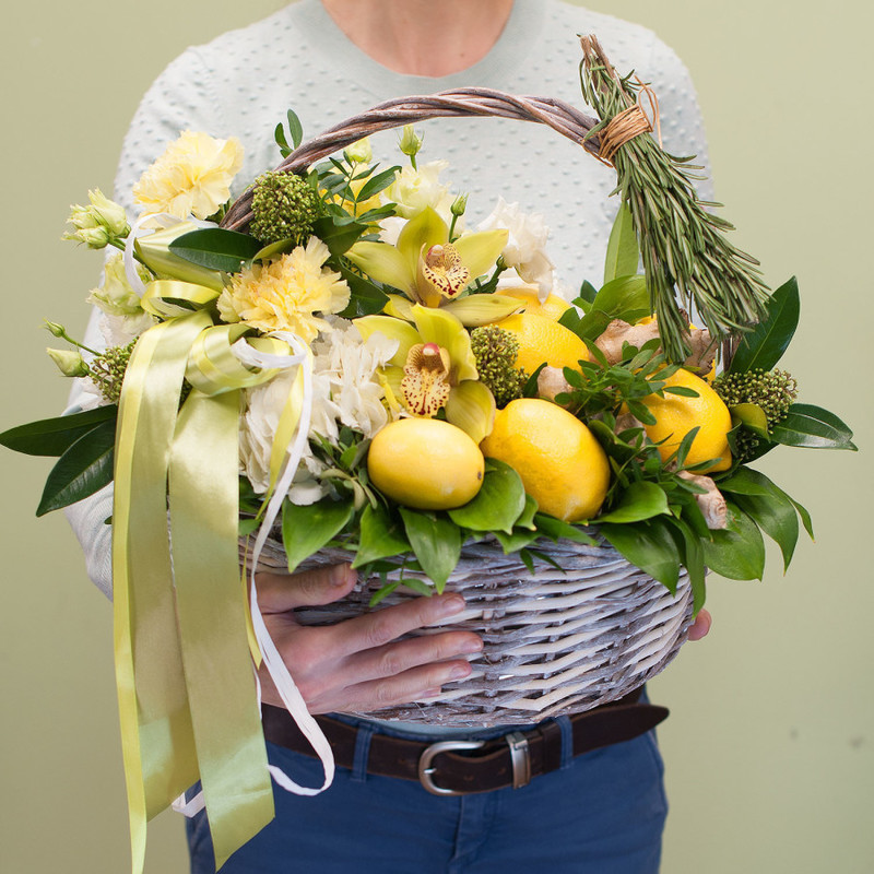 Basket with flowers and fruits "Ginger", standart