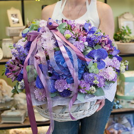 Basket with flowers "Paris"