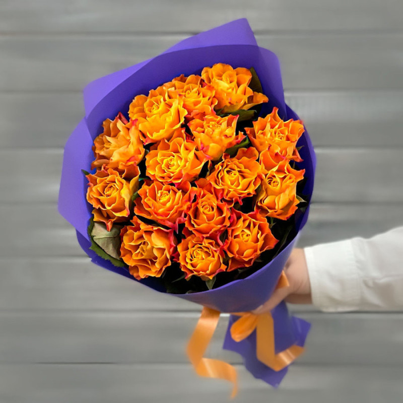 Bouquet of 15 orange roses 40 cm in a package, standart