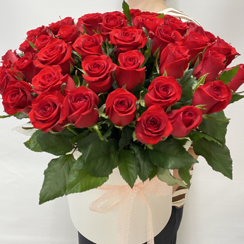 55 roses in a hat box, standart