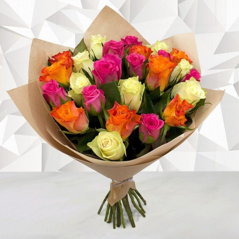 Bouquet of 21 multi-colored roses in Kraft 40 cm, standart