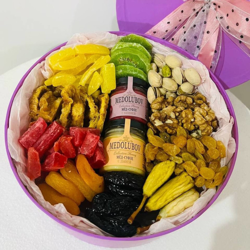 Gift set of dried fruits with honey, standart