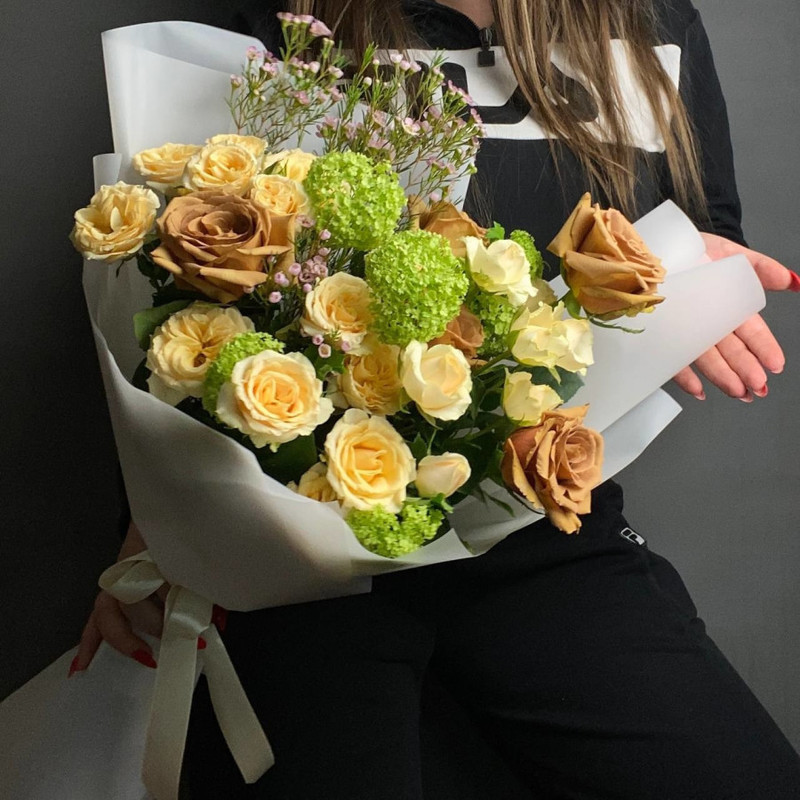 Mixed bouquet with roses, standart
