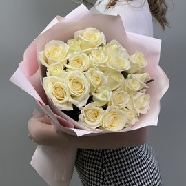 Mono bouquet: 21 roses for the only you