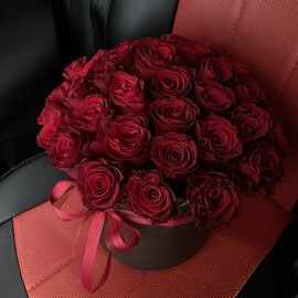 Black box with burgundy roses