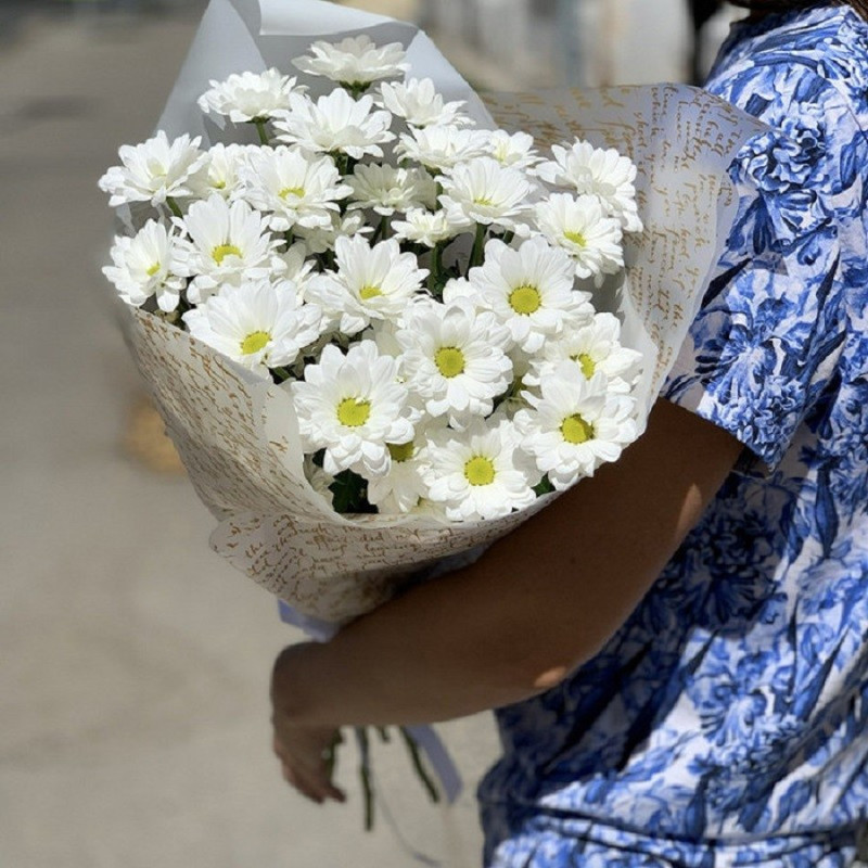 Bouquet with white chrysanthemum 5pcs, standart