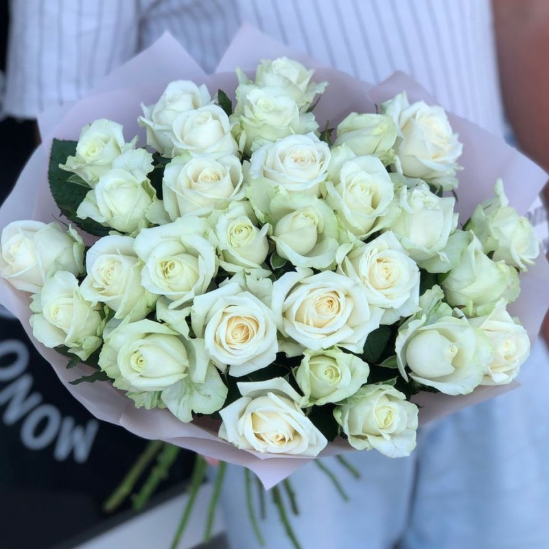 Bouquet of 29 white roses, standart