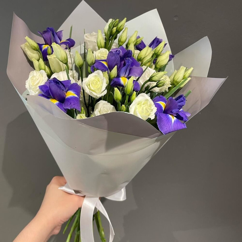 Bouquet of irises and eustoma, standart